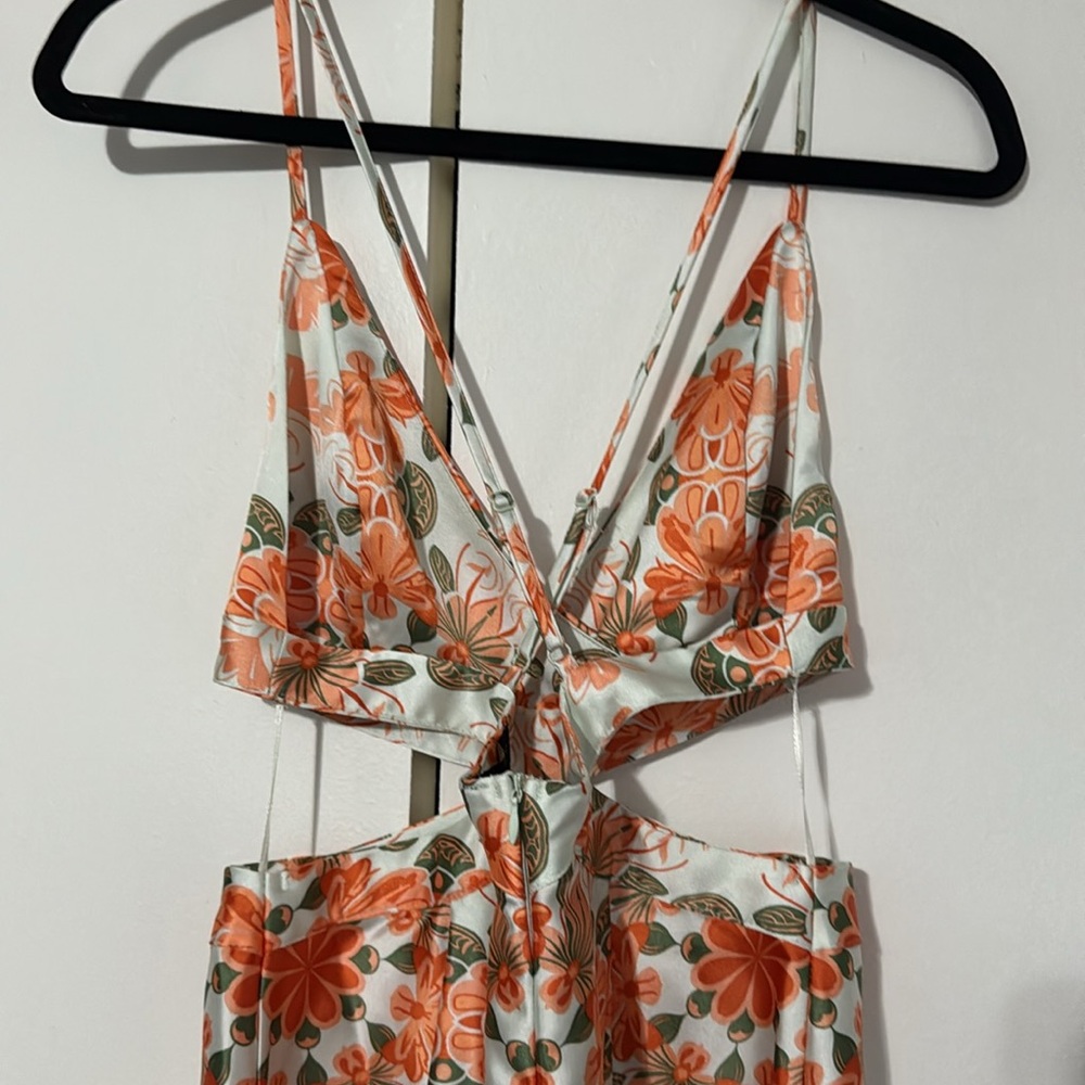 House of Harlow 1960 Cutout White Dress with Orange and Green Floral Print - Picture 4 of 5